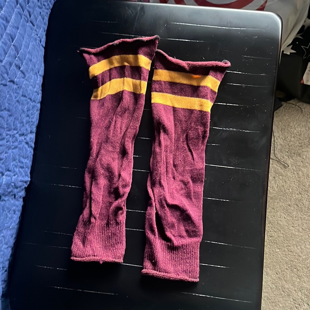 Gryffindor Harry Potter arm gloves dark academia Hot Topic fingerless